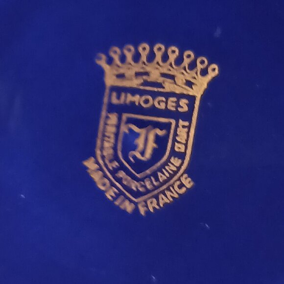 Vintage Limoges Porcelain Made in France Two Piece Trinket Vanity Set - Picture 14 of 15